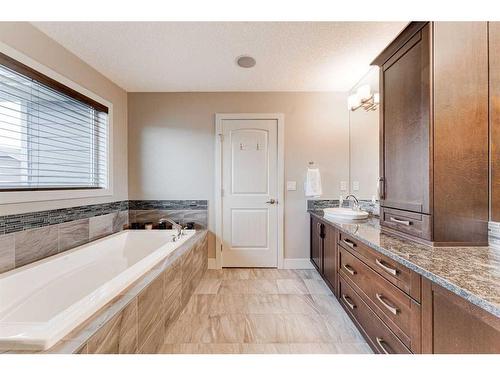 222 Aspen Stone Way Sw, Calgary, AB - Indoor Photo Showing Bathroom