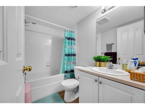 216-6000 Somervale Court Sw, Calgary, AB - Indoor Photo Showing Bathroom