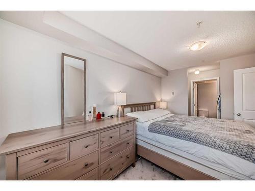 319-195 Kincora Glen Road Nw, Calgary, AB - Indoor Photo Showing Bedroom