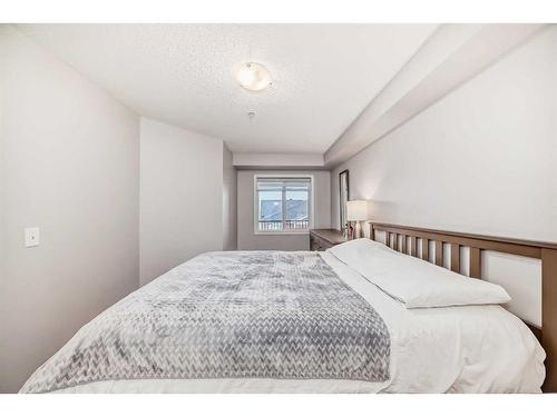 319-195 Kincora Glen Road Nw, Calgary, AB - Indoor Photo Showing Bedroom