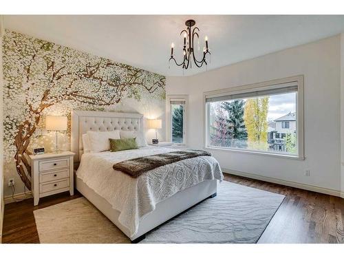 347 Sierra Madre Court Sw, Calgary, AB - Indoor Photo Showing Bedroom