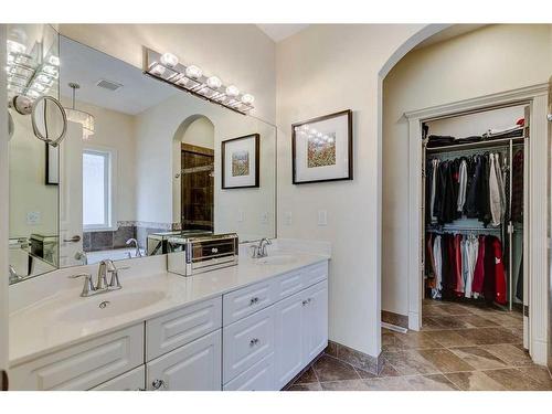 347 Sierra Madre Court Sw, Calgary, AB - Indoor Photo Showing Bathroom