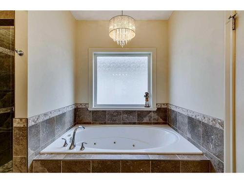 347 Sierra Madre Court Sw, Calgary, AB - Indoor Photo Showing Bathroom