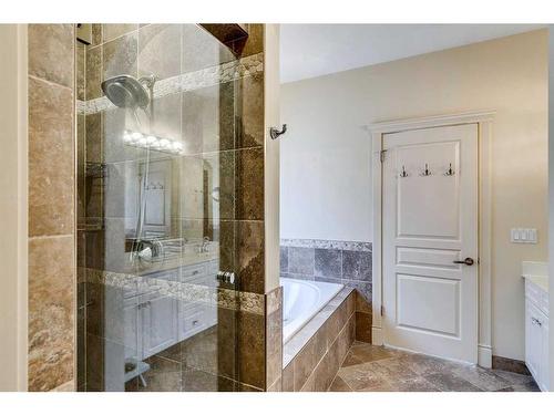 347 Sierra Madre Court Sw, Calgary, AB - Indoor Photo Showing Bathroom