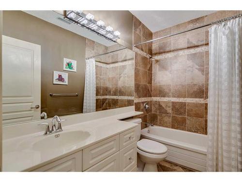 347 Sierra Madre Court Sw, Calgary, AB - Indoor Photo Showing Bathroom