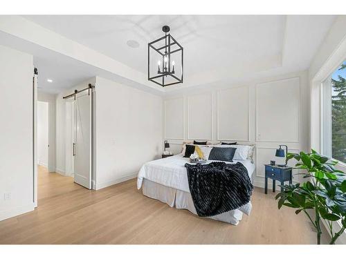 1410 43 Street Sw, Calgary, AB - Indoor Photo Showing Bedroom