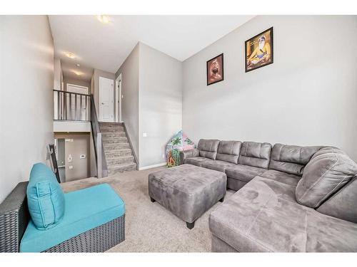 170 Cityscape Way Ne, Calgary, AB - Indoor Photo Showing Living Room