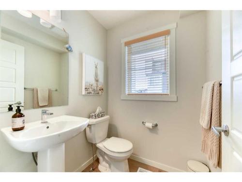 601-474 Seton Circle Se, Calgary, AB - Indoor Photo Showing Bathroom