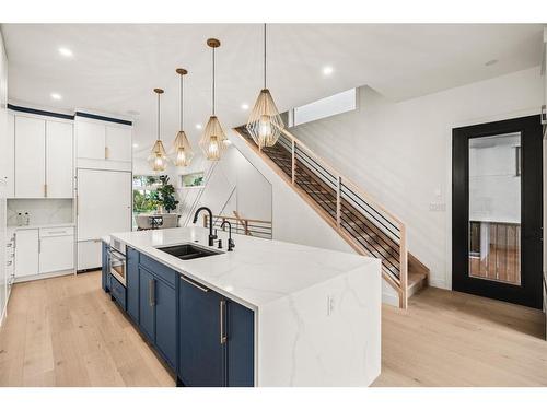 2911 4 Avenue Nw, Calgary, AB - Indoor Photo Showing Kitchen With Double Sink With Upgraded Kitchen