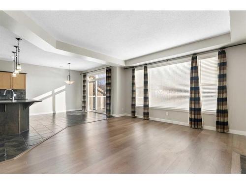 8 Sunset Close, Cochrane, AB - Indoor