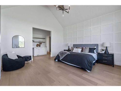 210028 Spruce Ridge West, Rural Foothills County, AB - Indoor Photo Showing Bedroom