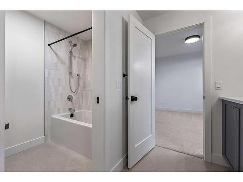 210028 Spruce Ridge West, Rural Foothills County, AB - Indoor Photo Showing Bathroom