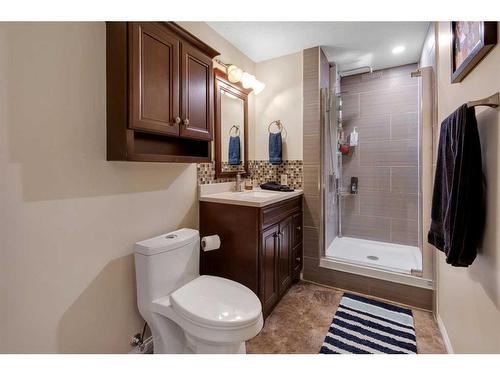 34 Sun Harbour Way Se, Calgary, AB - Indoor Photo Showing Bathroom