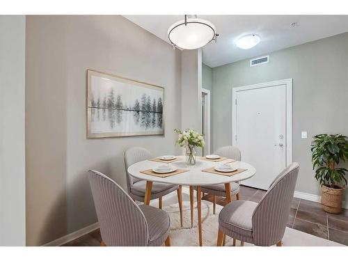 309-30 Royal Oak Plaza Nw, Calgary, AB - Indoor Photo Showing Dining Room