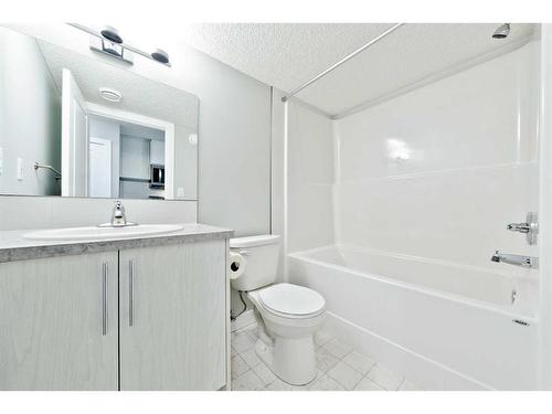 80 Cornerbrook Gate Ne, Calgary, AB - Indoor Photo Showing Bathroom