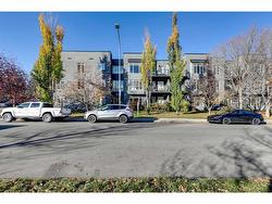 105-1939 30 Street SW Calgary, AB T2E 2L5