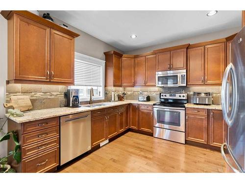 16 Viceroy Crescent, Olds, AB - Indoor Photo Showing Kitchen With Double Sink