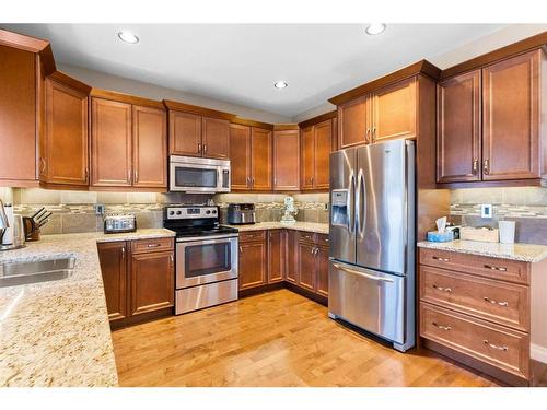 16 Viceroy Crescent, Olds, AB - Indoor Photo Showing Kitchen With Double Sink