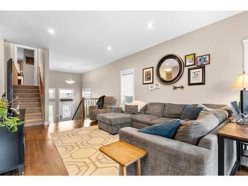 16 Viceroy Crescent, Olds, AB - Indoor Photo Showing Living Room