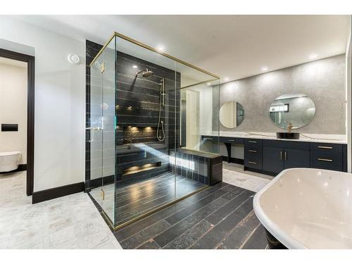 494 Rochester Terrace Nw, Calgary, AB - Indoor Photo Showing Bathroom