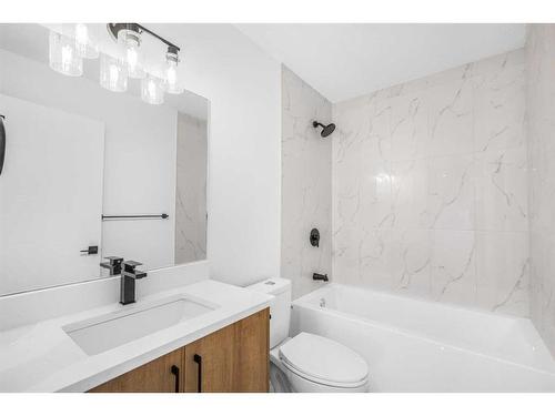 11113 Hidden Valley Drive Nw, Calgary, AB - Indoor Photo Showing Bathroom