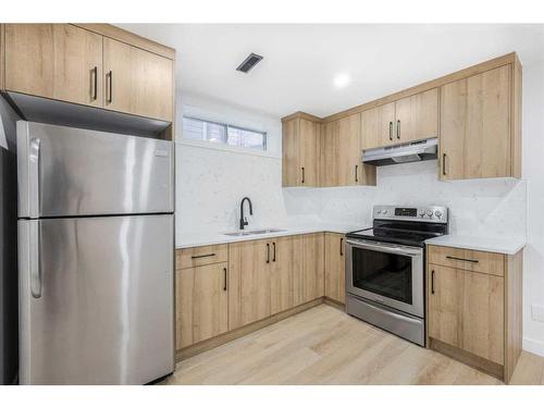 11113 Hidden Valley Drive Nw, Calgary, AB - Indoor Photo Showing Kitchen