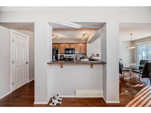 316 Panora Close Nw, Calgary, AB - Indoor Photo Showing Kitchen