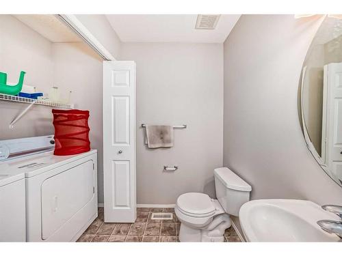 316 Panora Close Nw, Calgary, AB - Indoor Photo Showing Bathroom