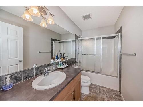 316 Panora Close Nw, Calgary, AB - Indoor Photo Showing Bathroom