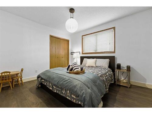 636 West Chestermere Drive, Chestermere, AB - Indoor Photo Showing Bedroom