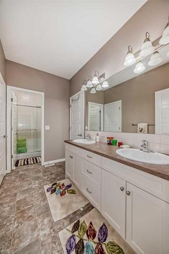 34 Cityscape Bay Ne, Calgary, AB - Indoor Photo Showing Bathroom