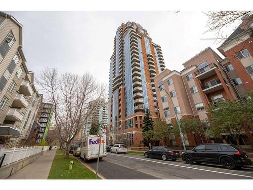 1800-817 15 Avenue Sw, Calgary, AB - Outdoor With Facade