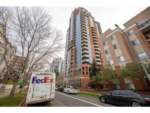 1800-817 15 Avenue Sw, Calgary, AB - Outdoor With Facade