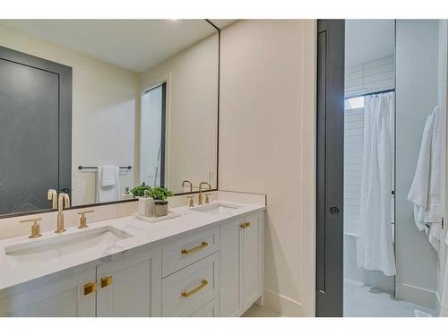 703 Green Haven Place, Rural Foothills County, AB - Indoor Photo Showing Bathroom