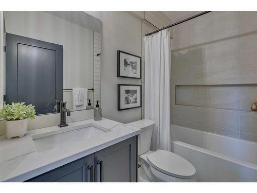 703 Green Haven Place, Rural Foothills County, AB - Indoor Photo Showing Bathroom