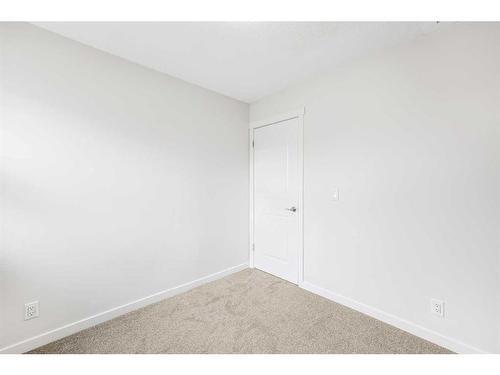 6740 Temple Drive Ne, Calgary, AB - Indoor Photo Showing Other Room