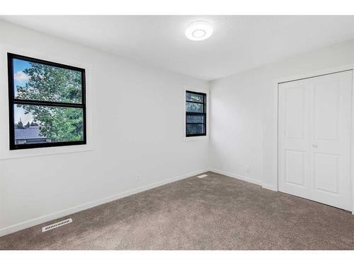 6740 Temple Drive Ne, Calgary, AB - Indoor Photo Showing Other Room