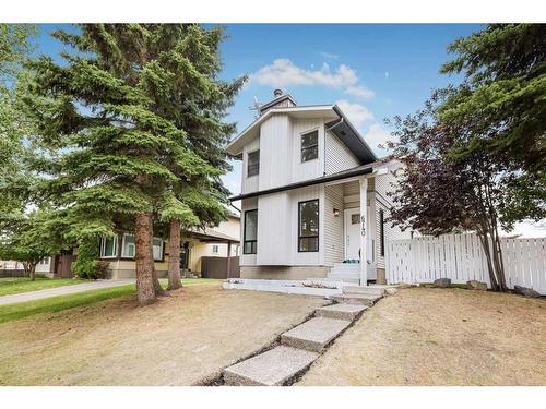 6740 Temple Drive Ne, Calgary, AB - Outdoor