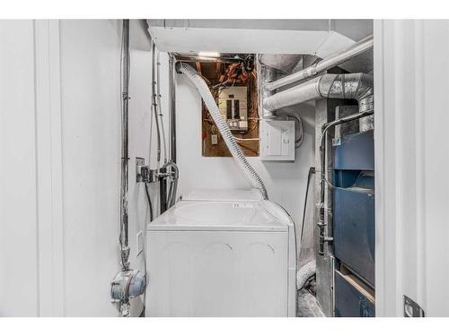 6740 Temple Drive Ne, Calgary, AB - Indoor Photo Showing Laundry Room