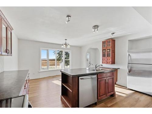 2425 13 Avenue, Didsbury, AB - Indoor Photo Showing Kitchen With Double Sink