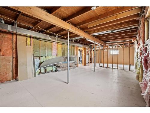 2425 13 Avenue, Didsbury, AB - Indoor Photo Showing Basement