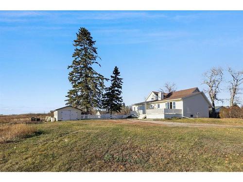 2425 13 Avenue, Didsbury, AB - Outdoor