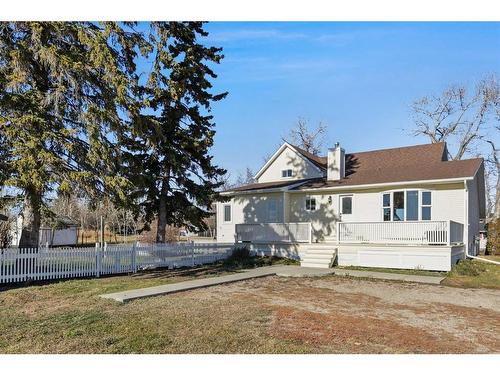 2425 13 Avenue, Didsbury, AB - Outdoor