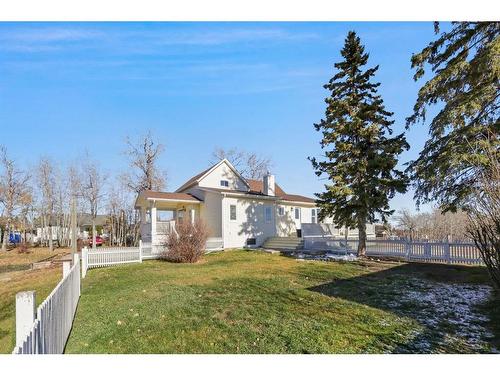 2425 13 Avenue, Didsbury, AB - Outdoor