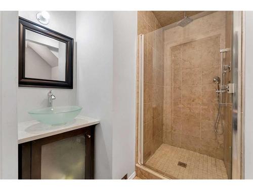 183 Coral Spings Circle Ne, Calgary, AB - Indoor Photo Showing Bathroom