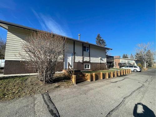 15-1919 69 Avenue Se, Calgary, AB - Outdoor