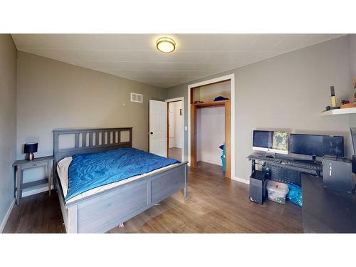 2313 22 Street, Nanton, AB - Indoor Photo Showing Bedroom