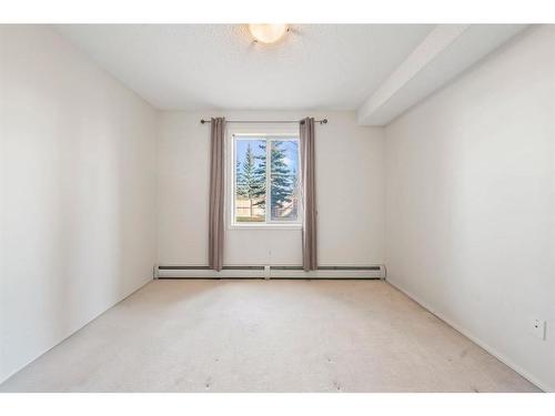 2112-2280 68 Street Ne, Calgary, AB - Indoor Photo Showing Other Room