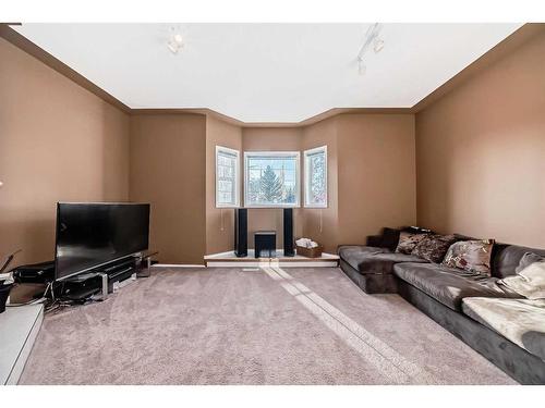 15510 Mckenzie Lake Way Se, Calgary, AB - Indoor Photo Showing Living Room