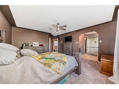 15510 Mckenzie Lake Way Se, Calgary, AB - Indoor Photo Showing Bedroom